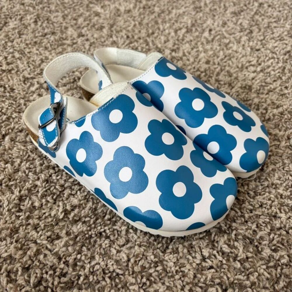 Size 13 / Girls Mini Boden Clogs
